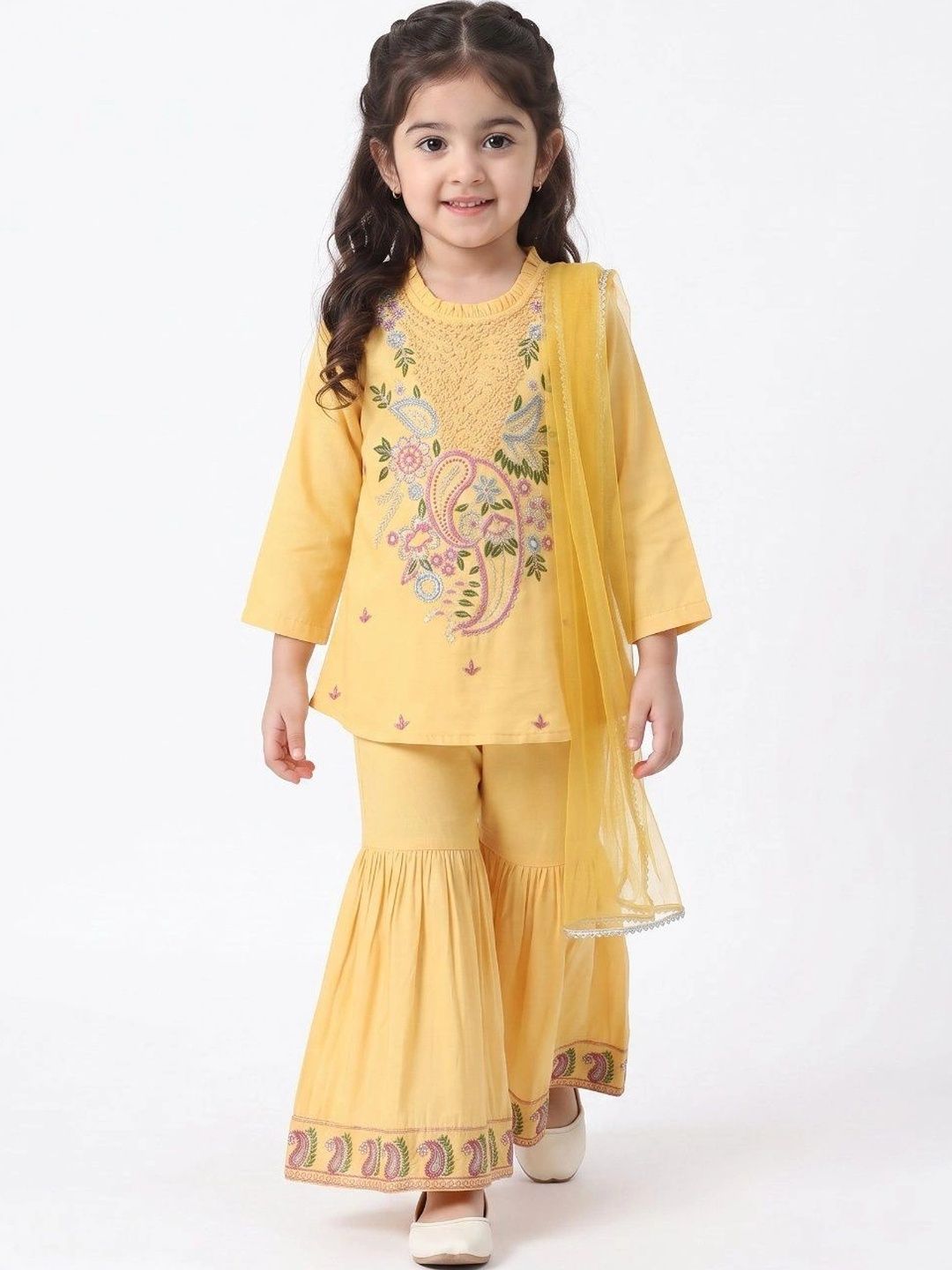 Girls Ethnic Motifs Embroidered Regular Thread Work Kurti with Sharara & With Dupatta
