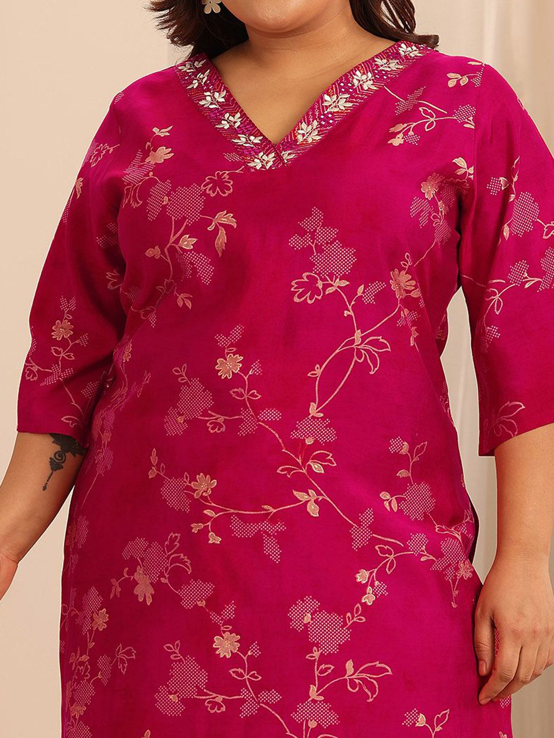Plus Size Women Floral Printed Kurta with Trousers & With Dupatta