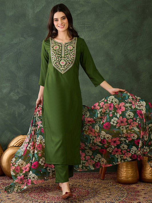 Women Floral Embroidered Regular Chikankari Kurta with Trousers & With Dupatta