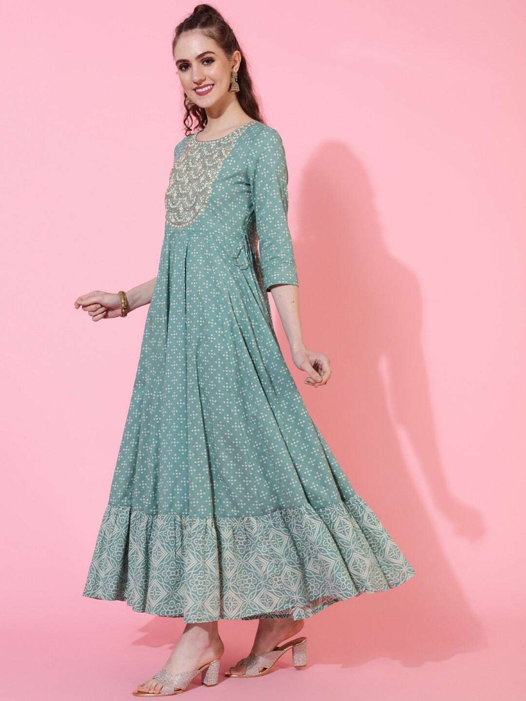 Paisley Keyhole Neck Flared Sleeves Sequinned Anarkali Kurta
