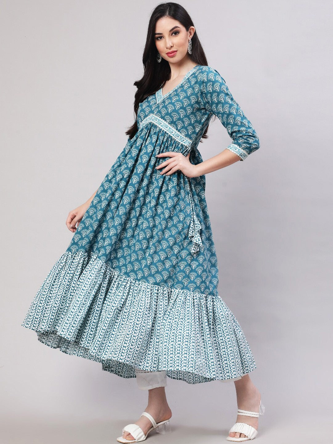 Ethnic Motifs Printed Gotta Patti Empire Anarkali Kurta