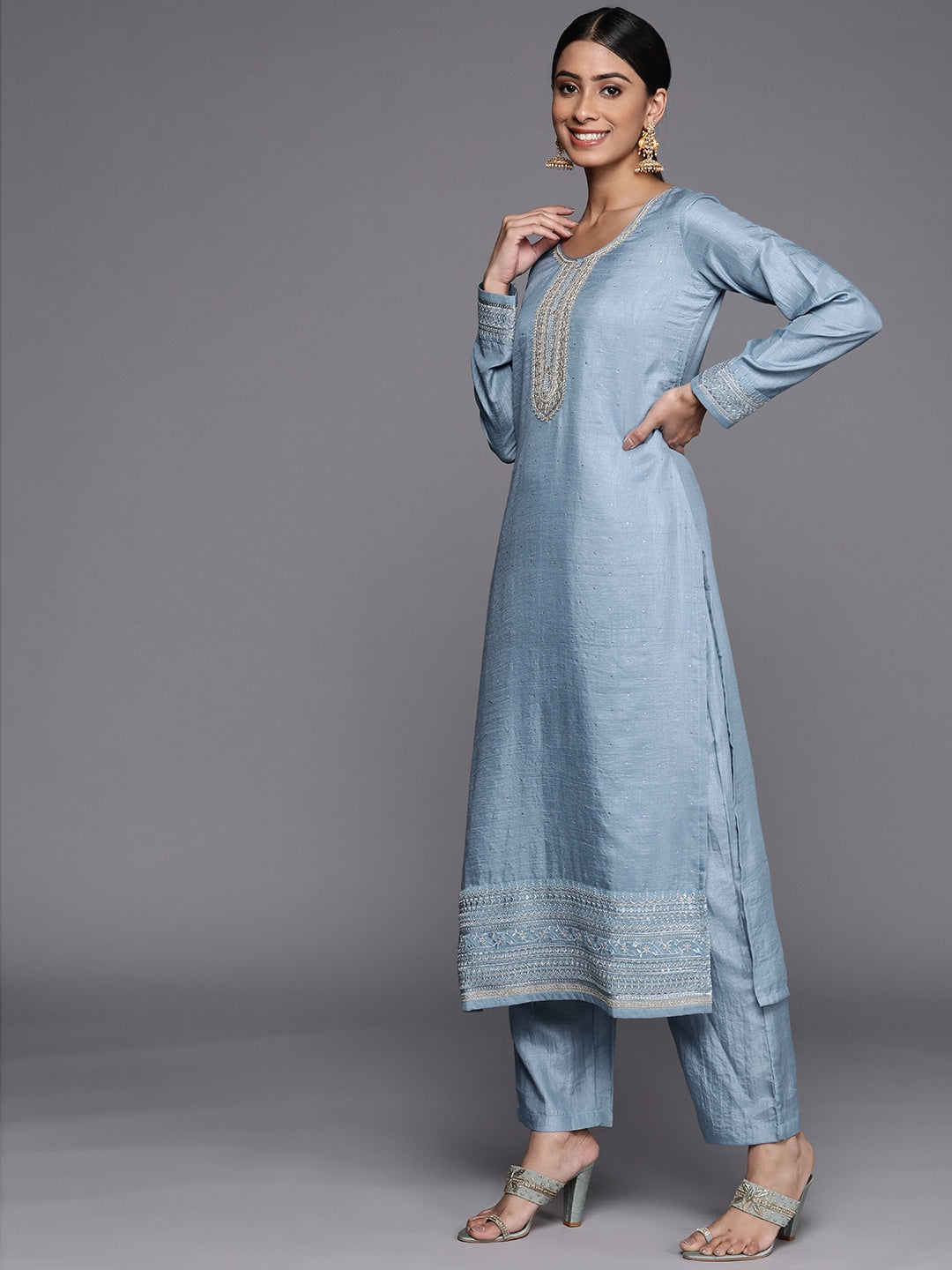 Women Blue Ethnic Motifs Yoke Design Sequinned Kurta Set