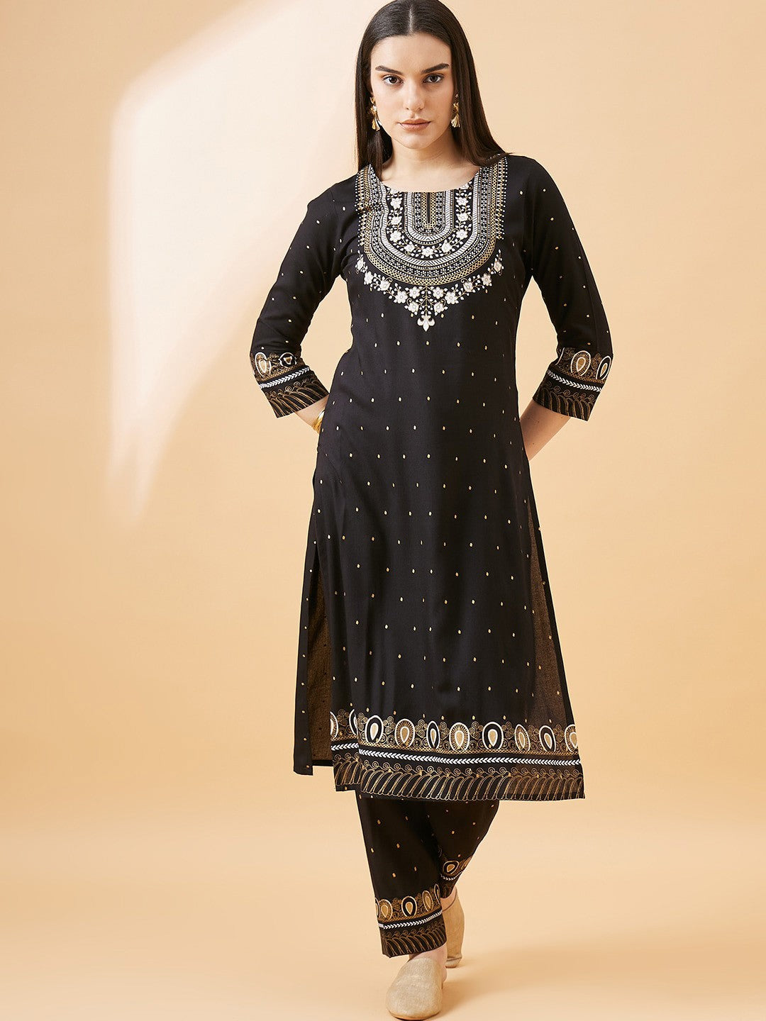Ethnic Motifs Yoke Design Regular Kurta with Trousers