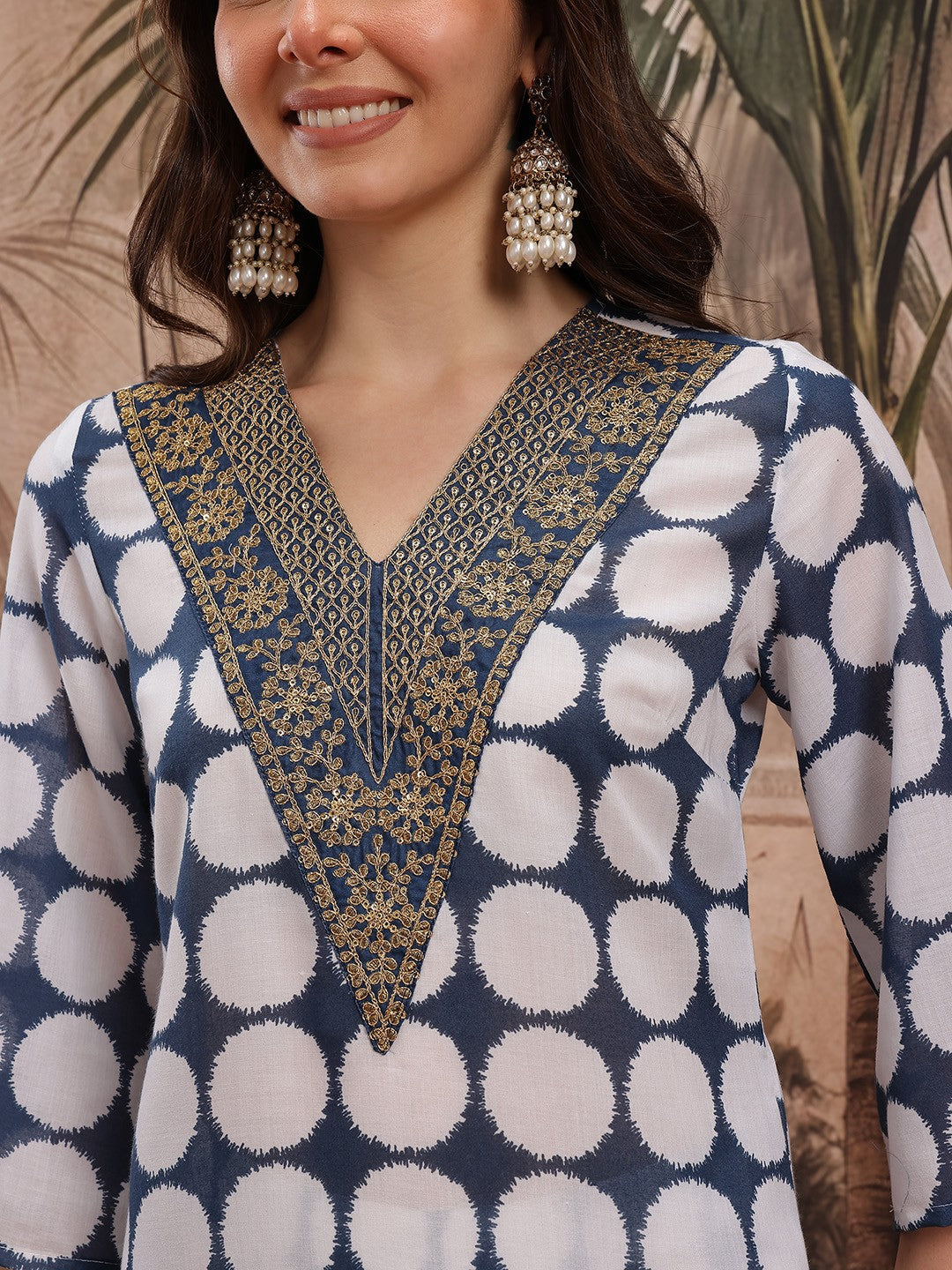Women Printed Regular Thread Work Kurta with Palazzos