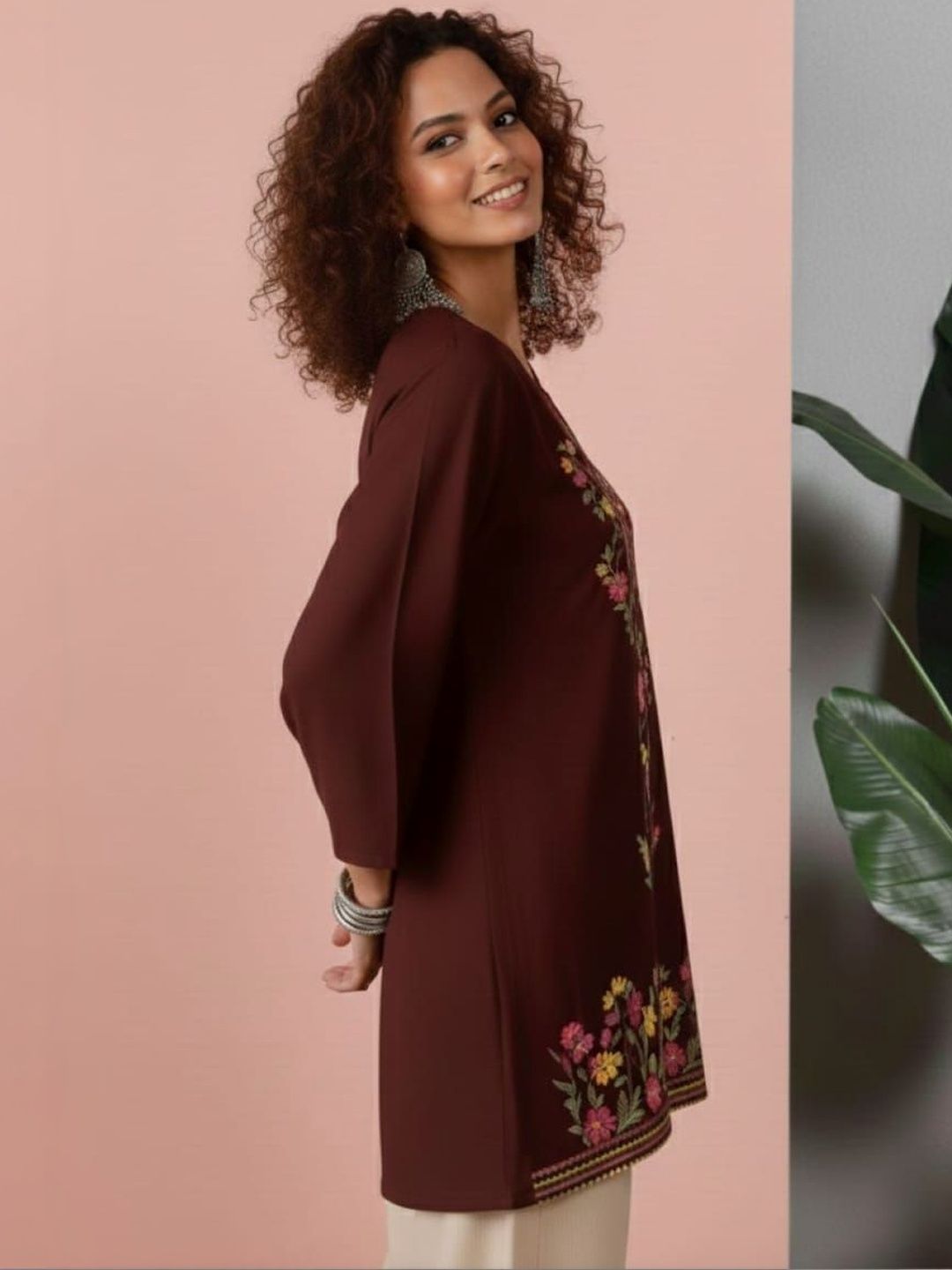 Women Mandarin Collar Embroidered Tunic