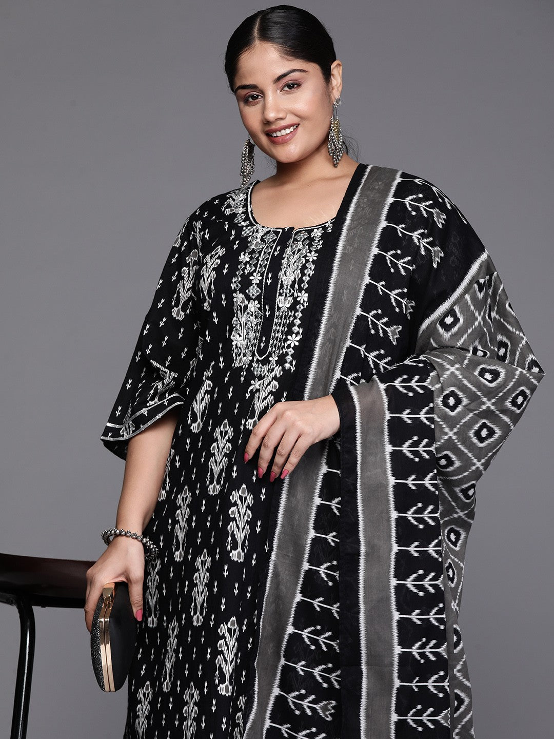 Women Plus Size Mirror Work Kurta with Trousers & With Dupatta