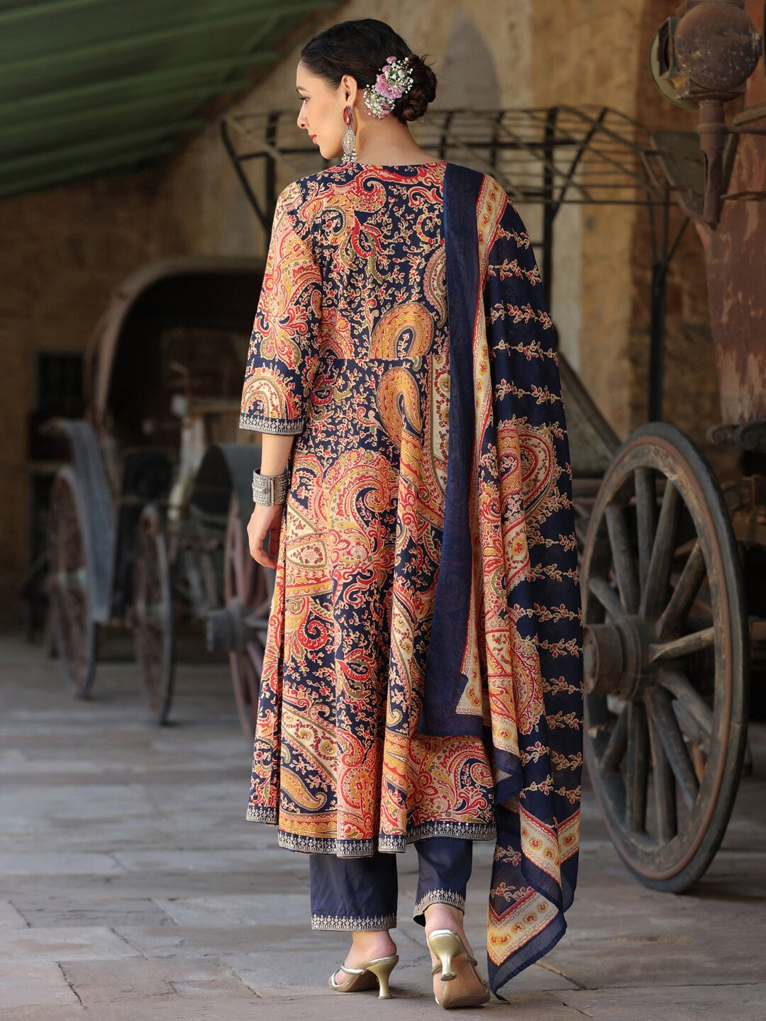 Paisley Printed Regular Pure Cotton Kurta with Trousers & With Dupatta