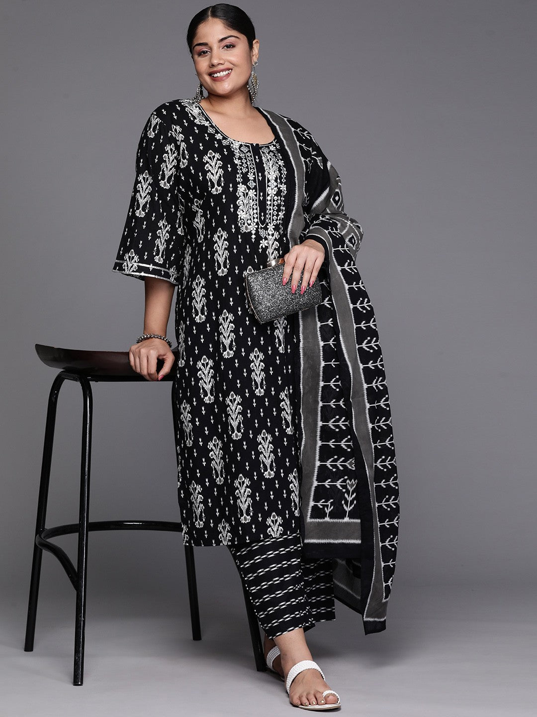 Women Plus Size Mirror Work Kurta with Trousers & With Dupatta