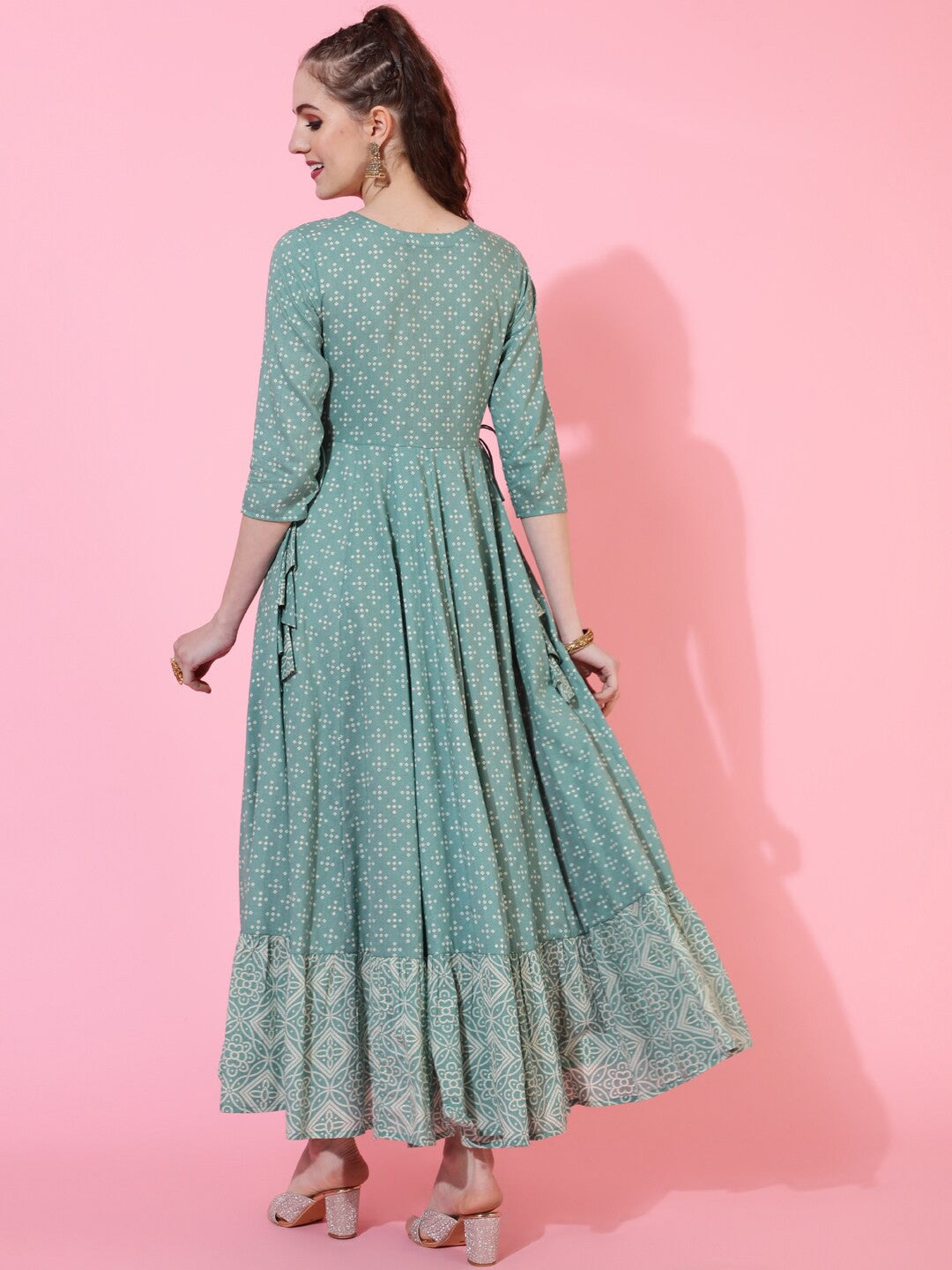 Paisley Keyhole Neck Flared Sleeves Sequinned Anarkali Kurta