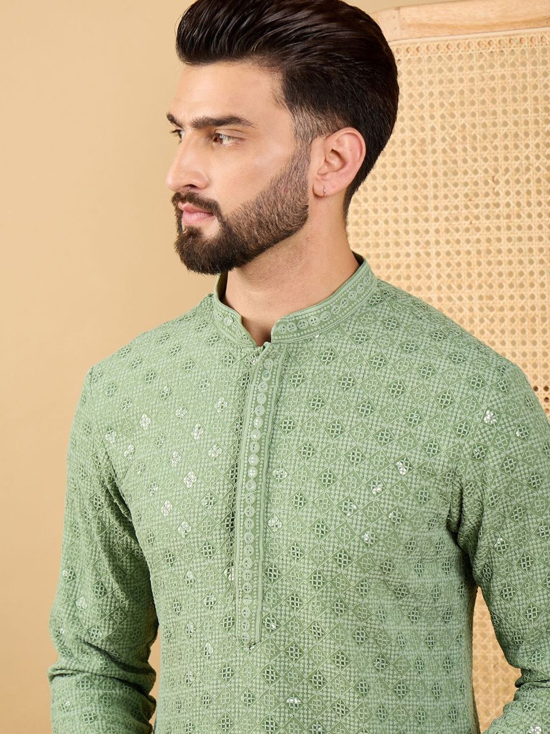 Geometric Embroidered Mandarin Collar Straight Kurta & Trousers