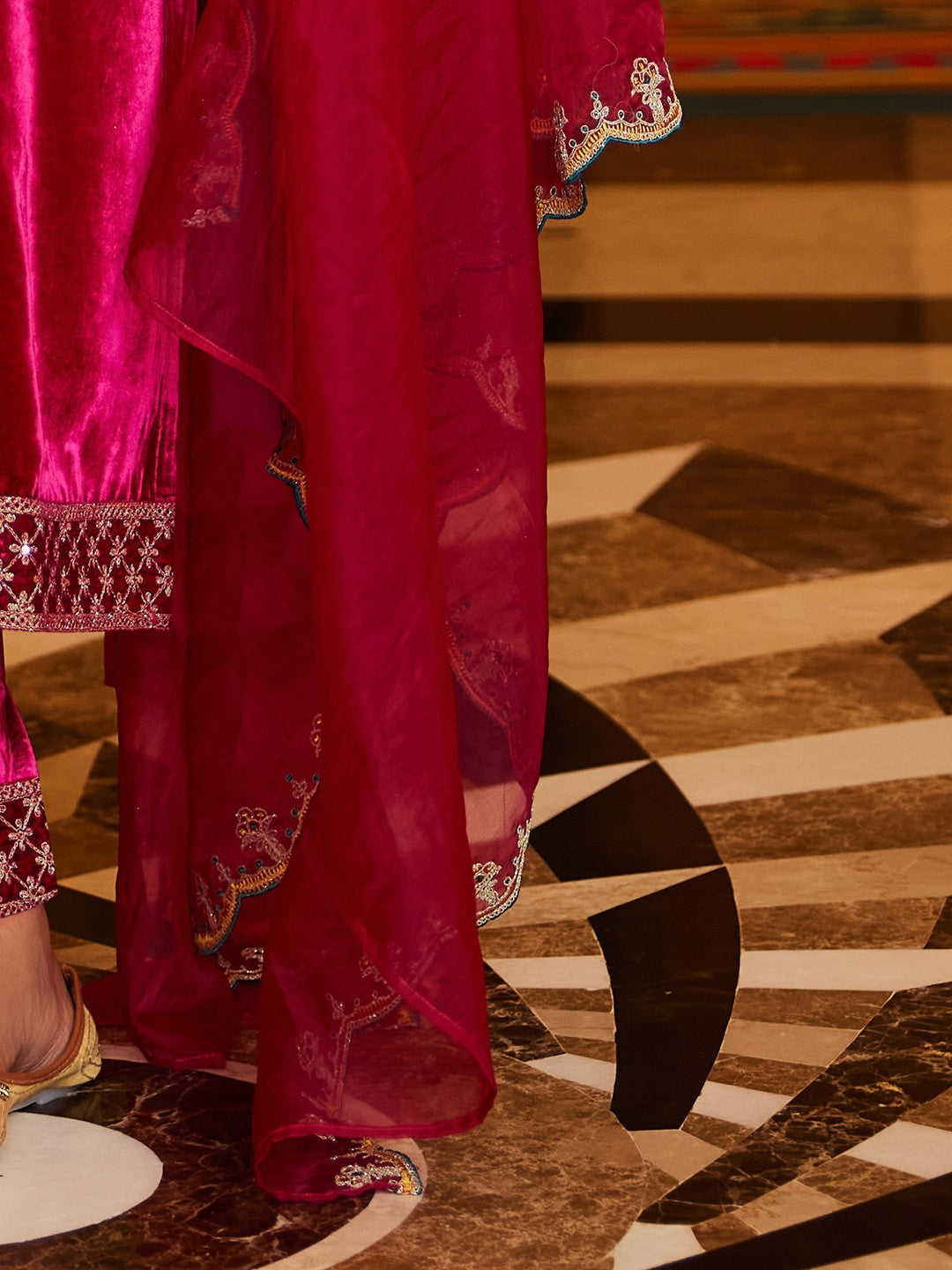 Women Ethnic Motifs Embroidered Regular Velvet Kurta with Trousers & With Dupatta