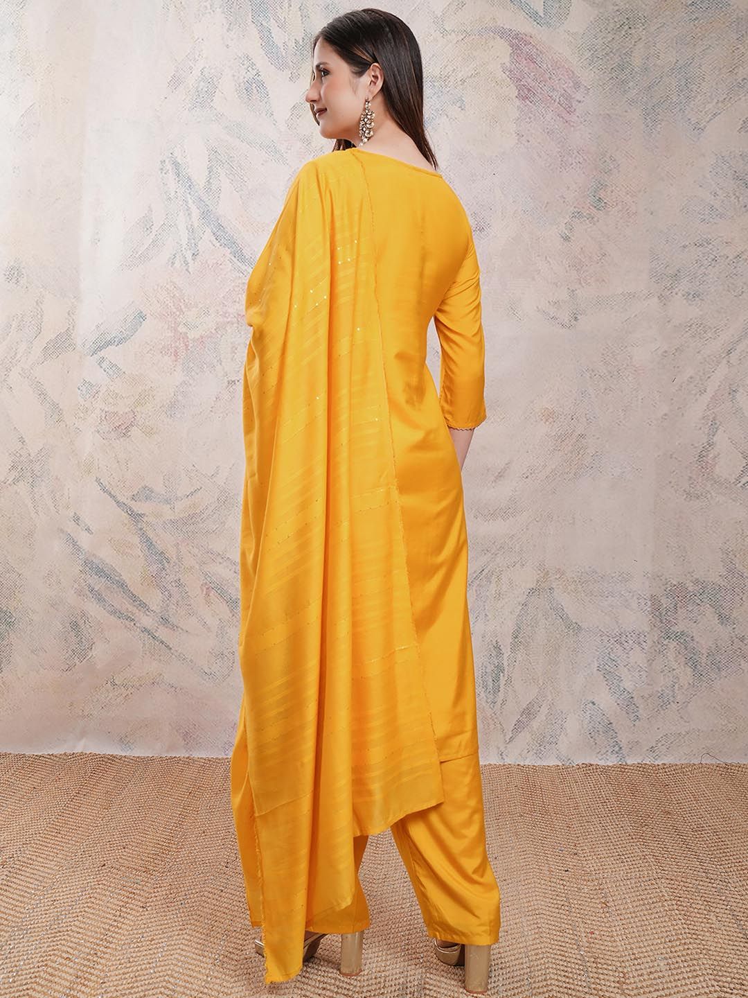 Women Ethnic Motifs Printed Straight Kurta With Trousers & Dupatta