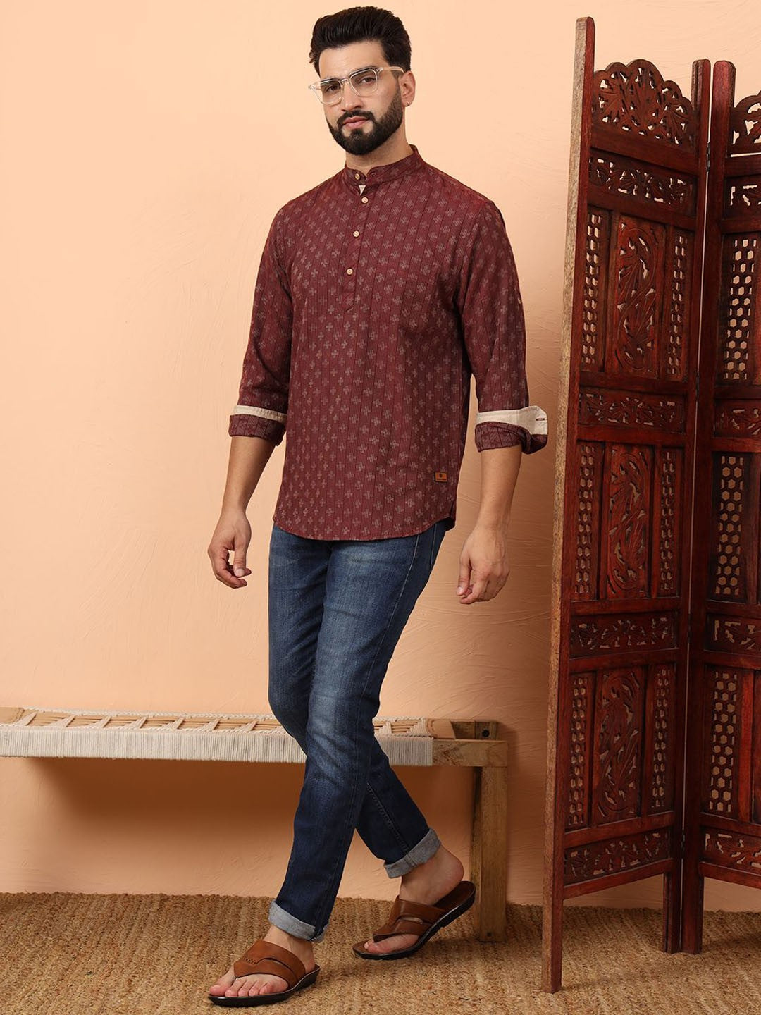 Geometric Woven Design Mandarin Collar Straight Short Kurta