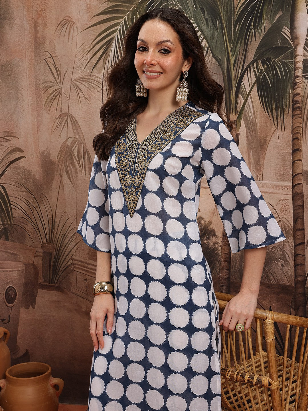 Women Printed Regular Thread Work Kurta with Palazzos