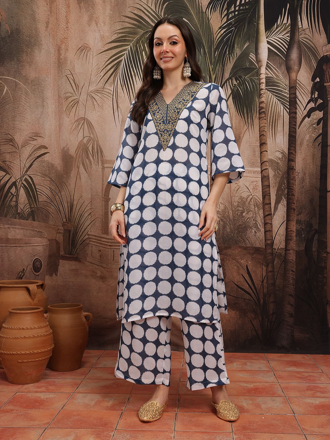 Women Printed Regular Thread Work Kurta with Palazzos