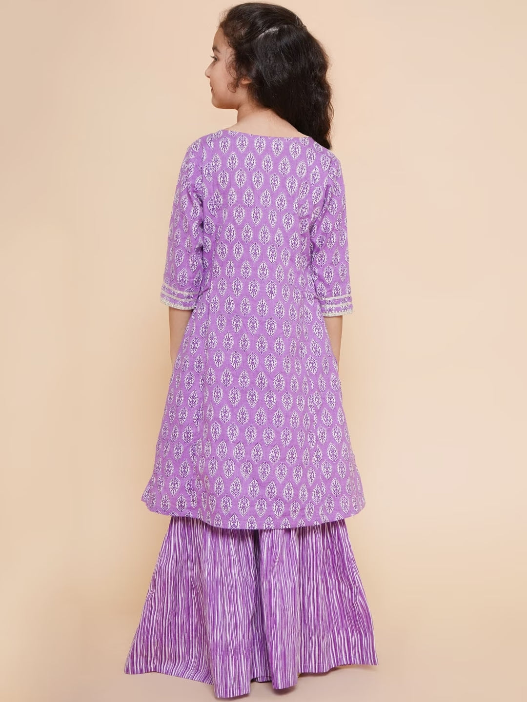 Girls Ethnic Motifs Printed Gotta Patti Pure Cotton Kurta With Sharara