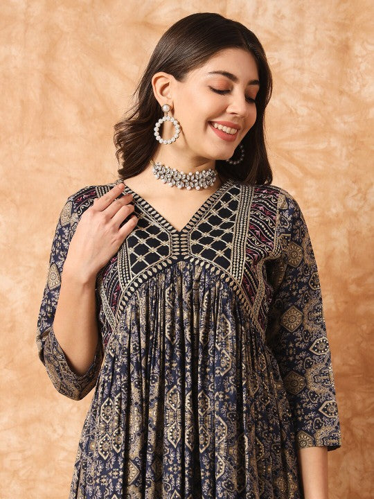 Ethnic Motifs Embroidered Thread Work Chanderi Silk Kurta With Trousers & Dupatta