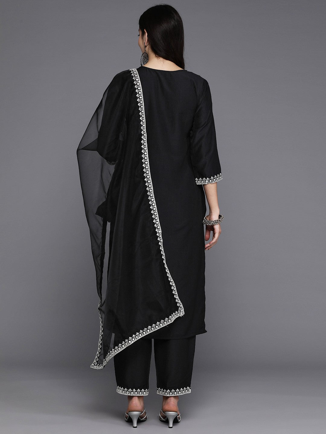 Women Floral Yoke Design Regular Thread Work Kurta with Trousers & Dupatta