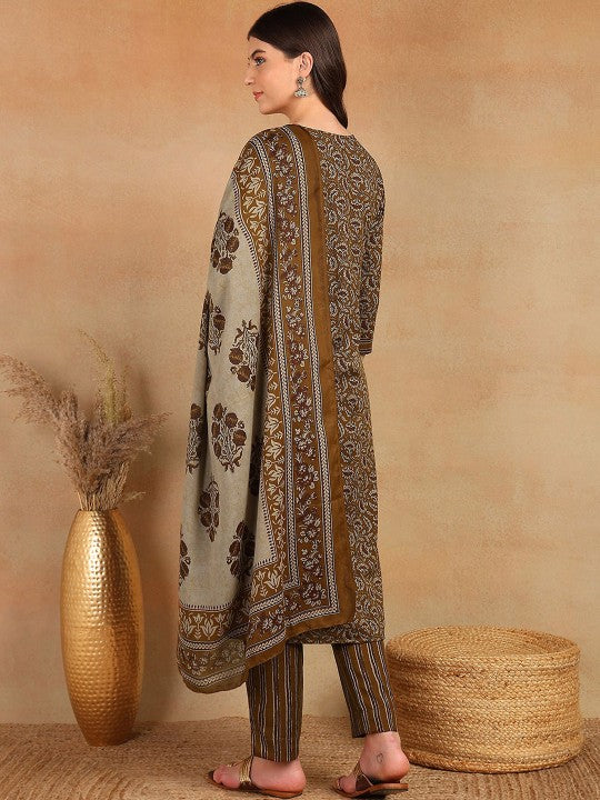Floral Printed Thread Work Straight Kurta with Trousers & Dupatta