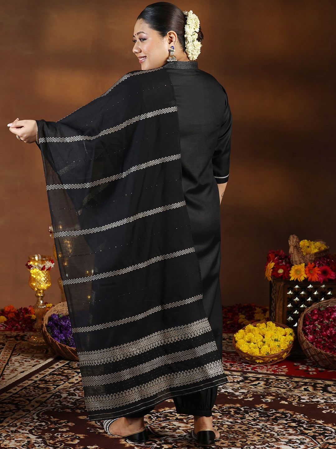 Plus Size Zari Kurta With Salwar & Dupatta