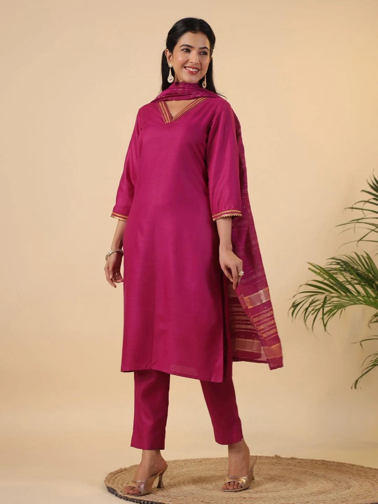 Women Cotton Blend Kurta Pant Dupatta Set