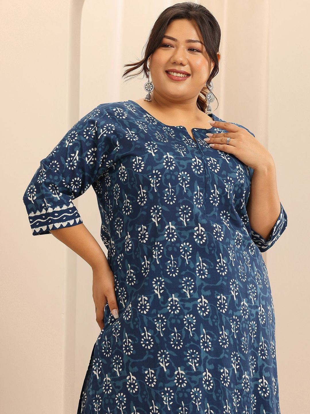 Extra Love By Libas Plus Size Women Ethnic Motifs Printed Kurta with Trousers & Dupatta