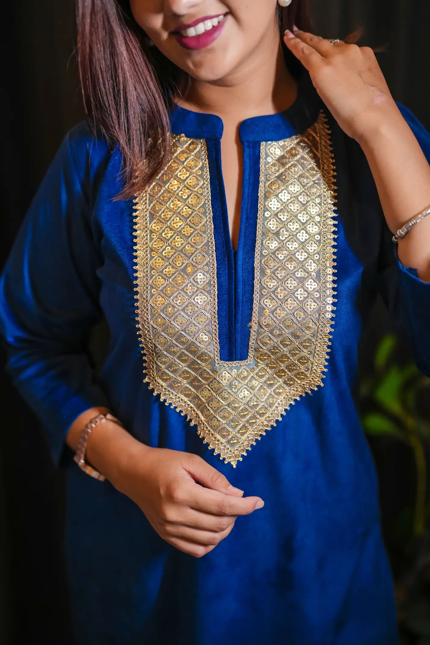 Women Velvet Kurta Pant Set