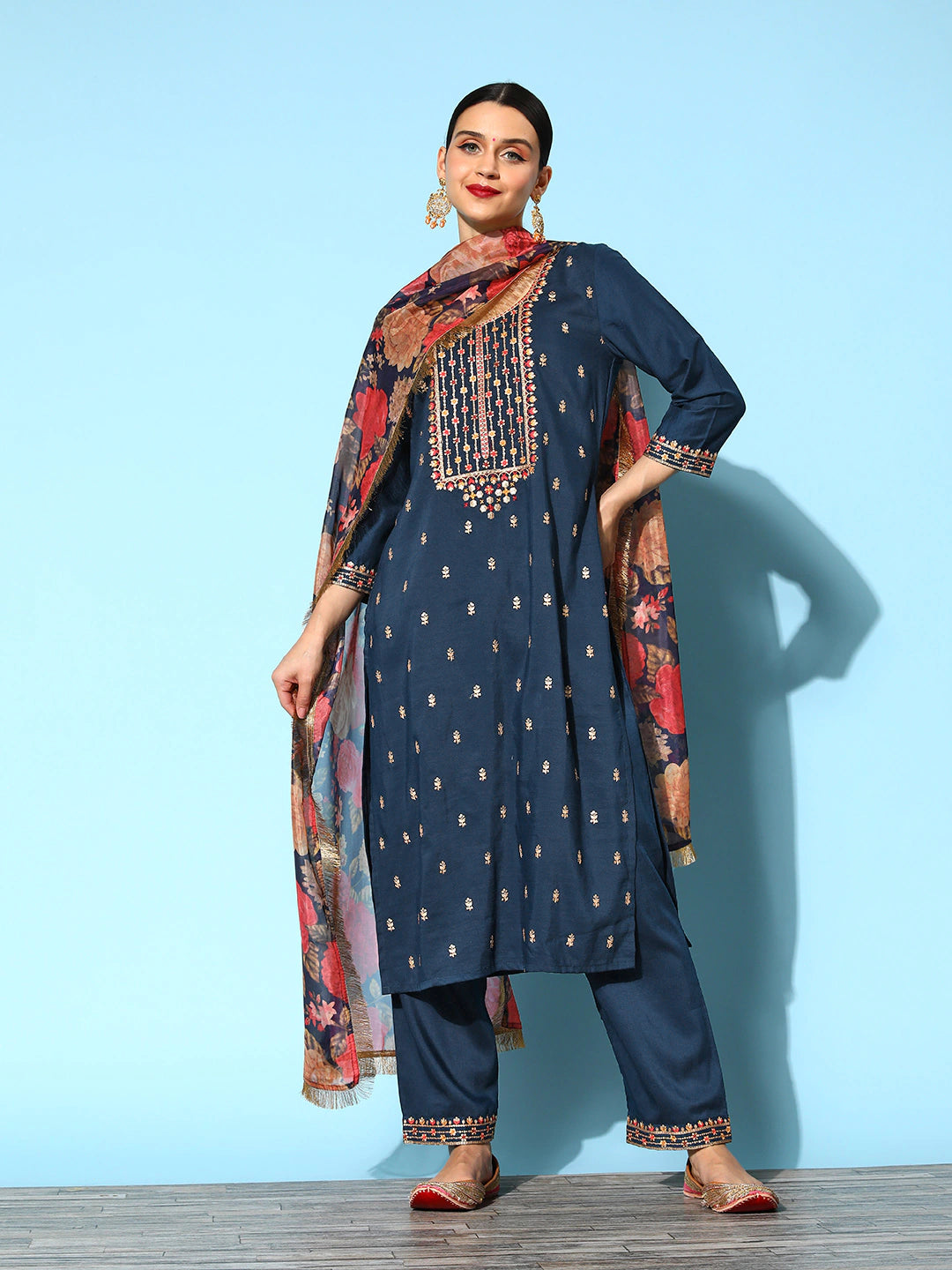 Women Solid Silk Blend Hyper Texture Kurta Set