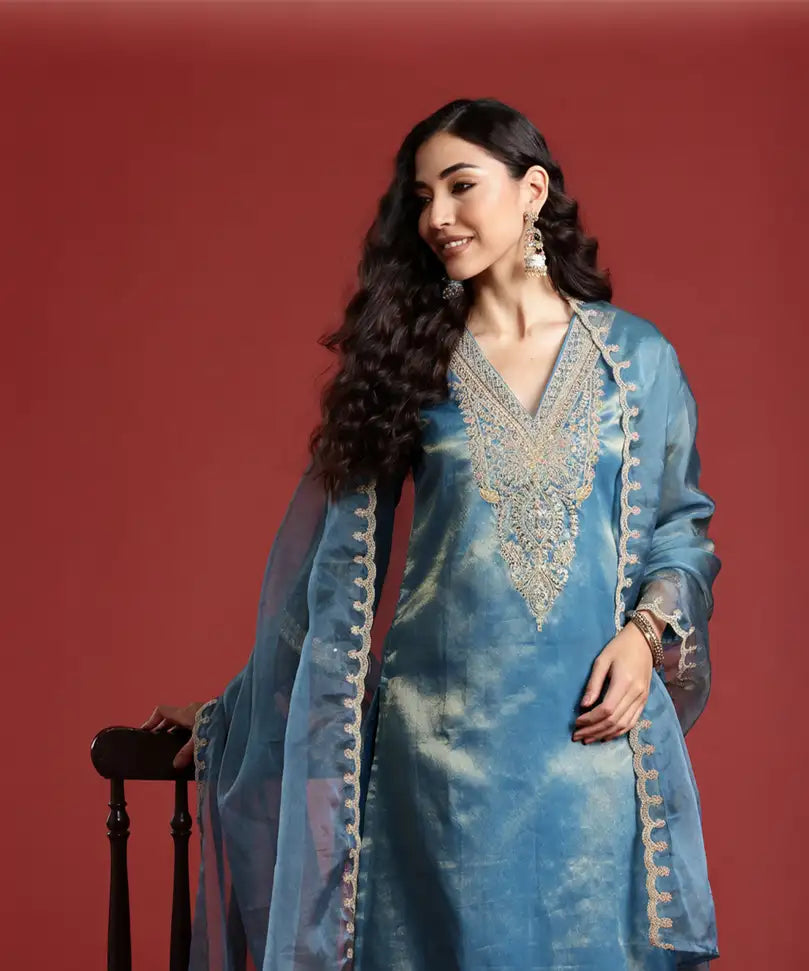Women Silk Blend Kurta Pant Dupatta Set