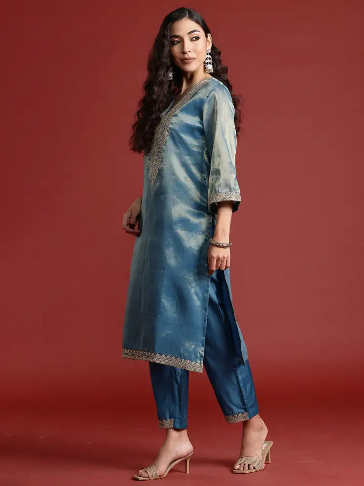 Women Silk Blend Kurta Pant Dupatta Set