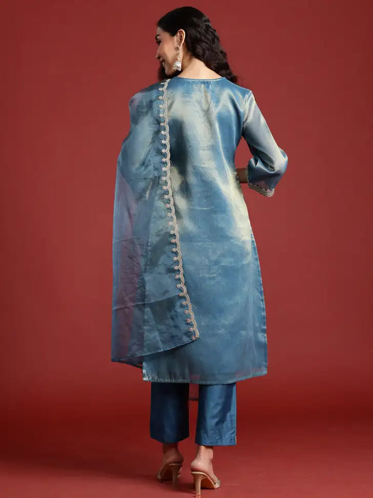 Women Silk Blend Kurta Pant Dupatta Set