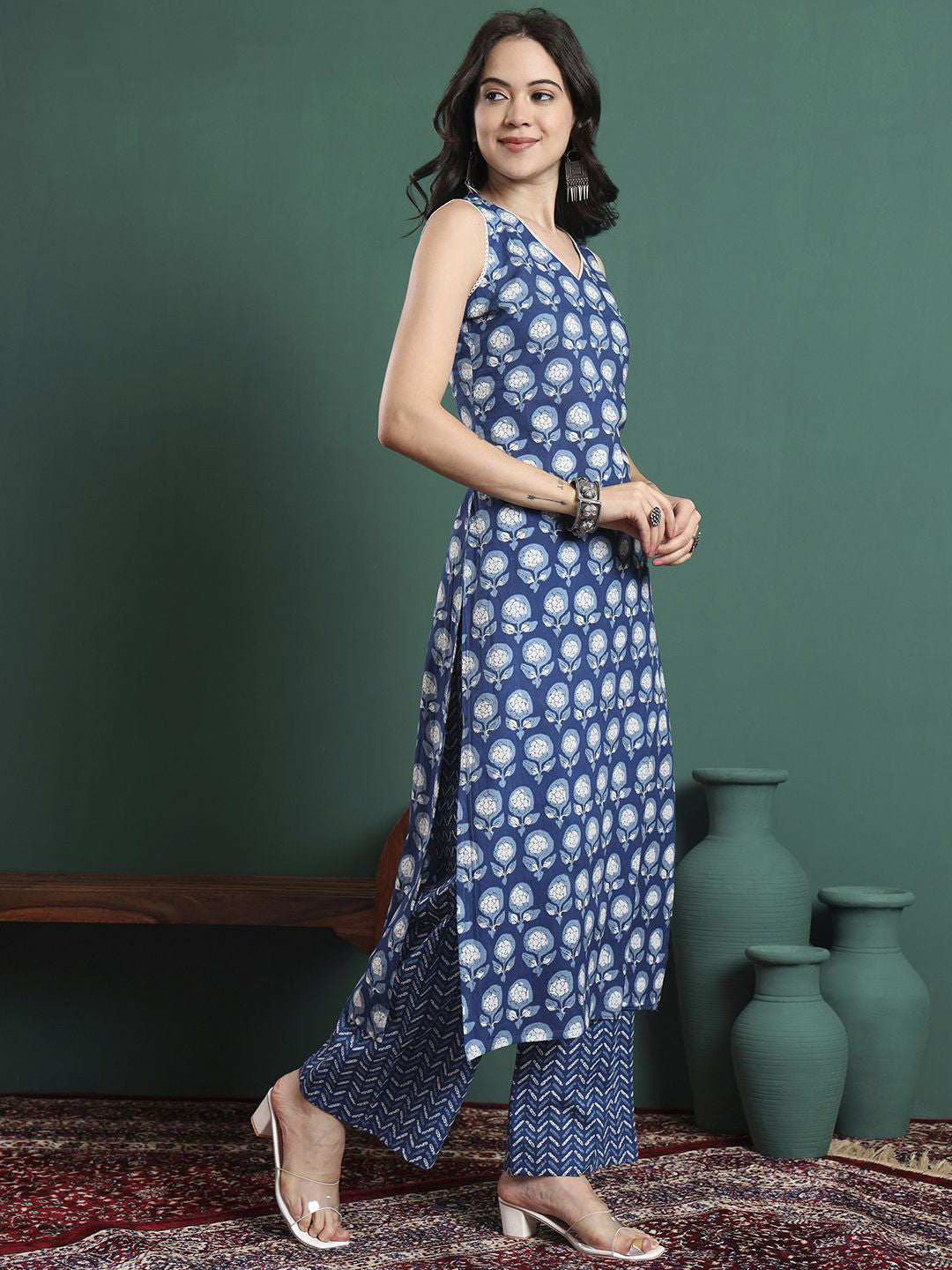 Women Floral Printed Cotton Kurta with Trousers & Dupatta