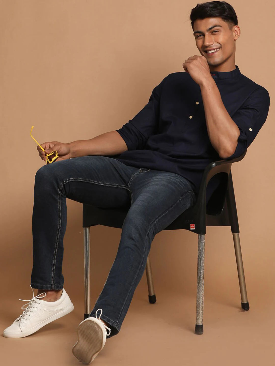 Men Band Collar Roll-Up Sleeves Kurta