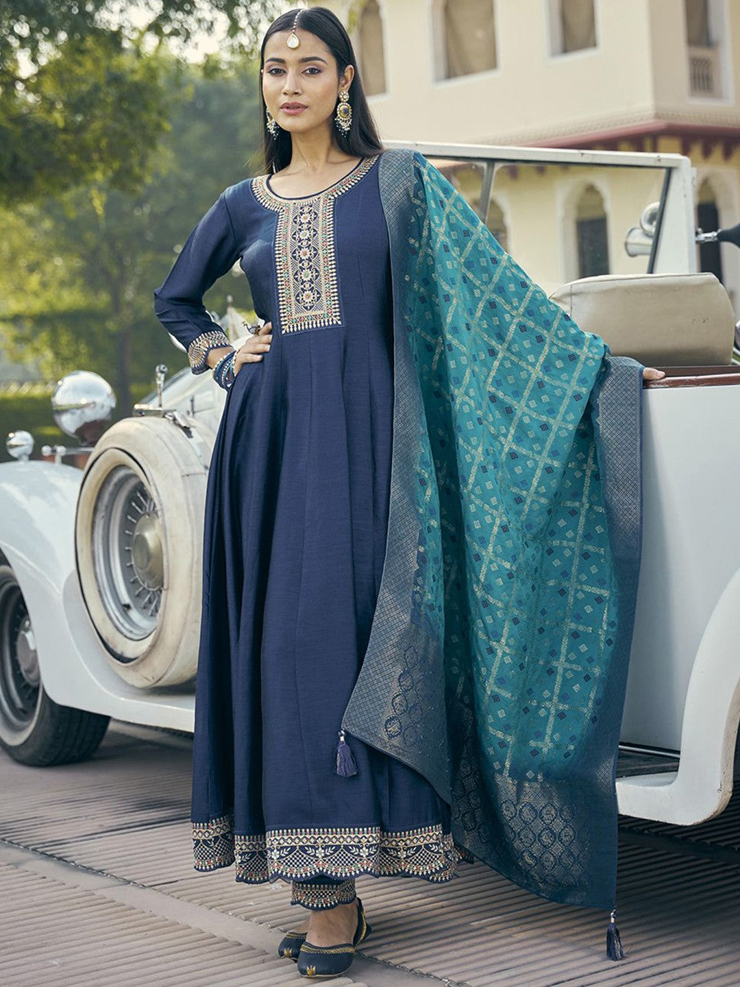 Women Floral Embroidered Pleated Sequinned Kurta with Trousers & With Dupatta