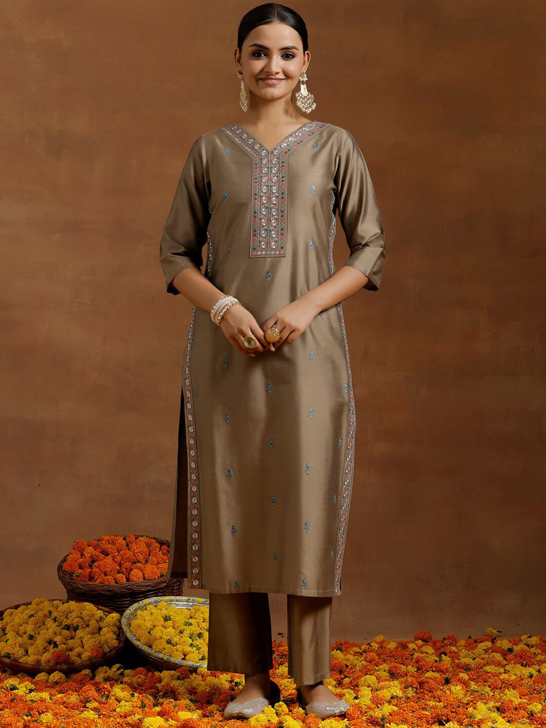 Ethnic Motifs Embroidered straight Sequinned Kurta with Trousers