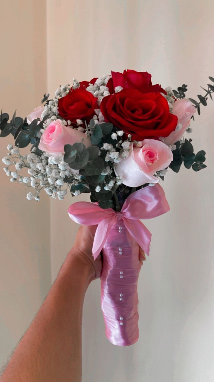 Bridal Bouquet with delivery to Yishun (Bouquet $100 + $15 delivery)