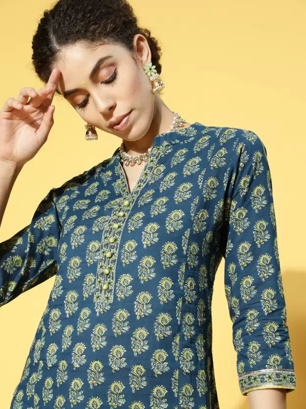 Women Cotton Blend Kurta and Palazzo Set