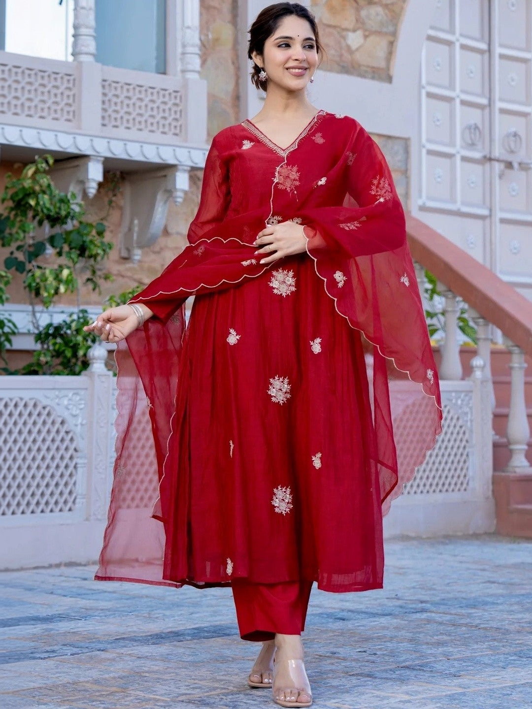 Women Ethnic Motifs Embroidered Regular Thread Work Kurta with Trousers & With Dupatta