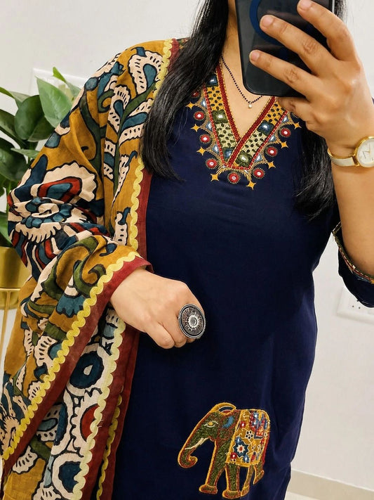 Women Animal Printed Regular Viscose Rayon with Trousers & With Dupatta