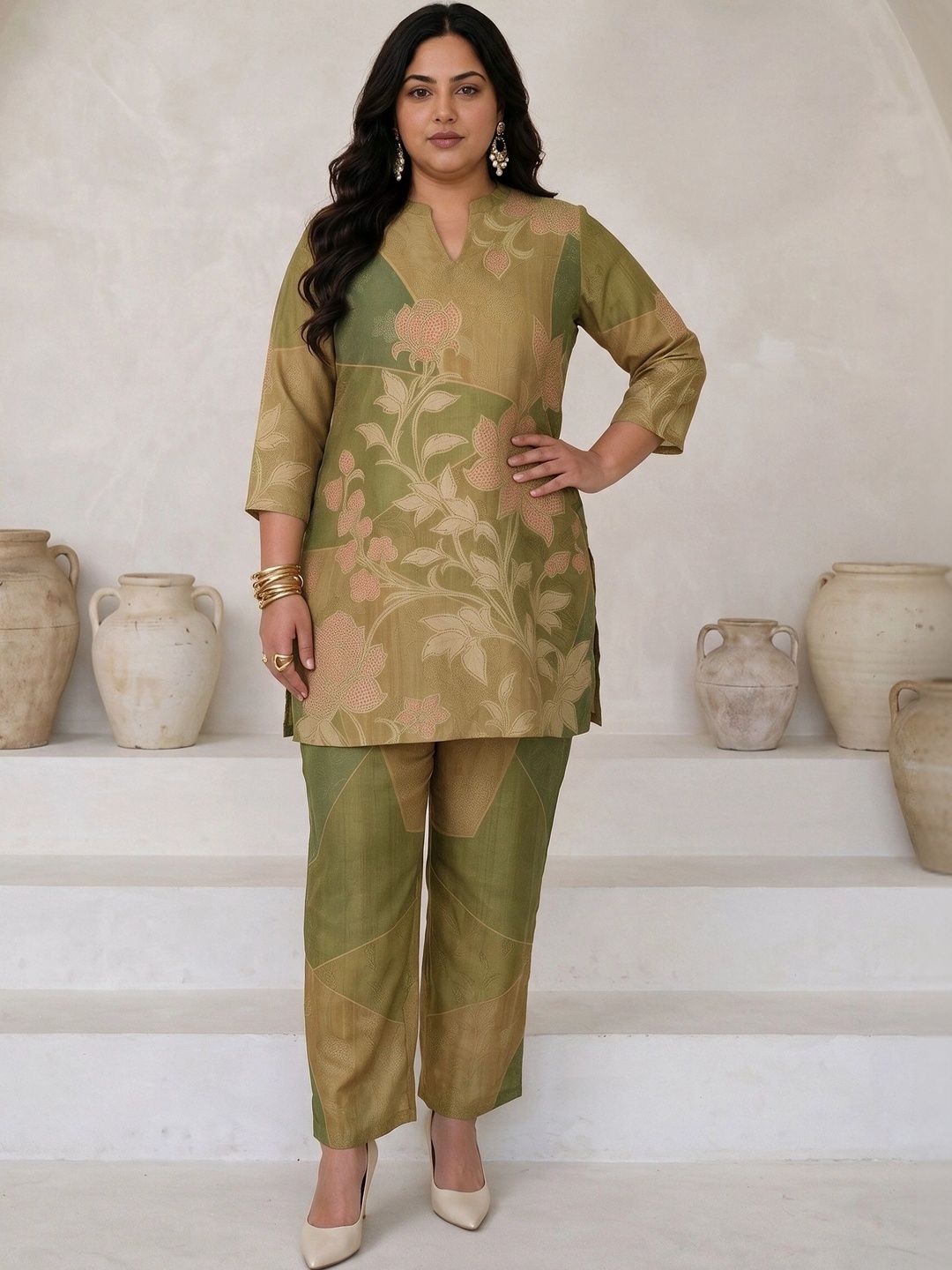 Women Floral Printed Regular Kurta with Trousers