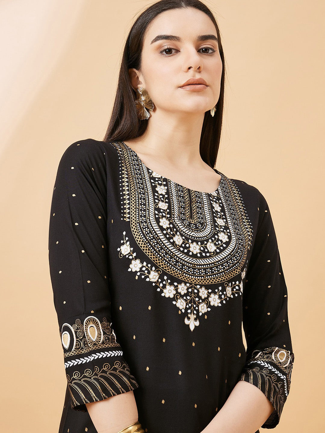 Ethnic Motifs Yoke Design Regular Kurta with Trousers