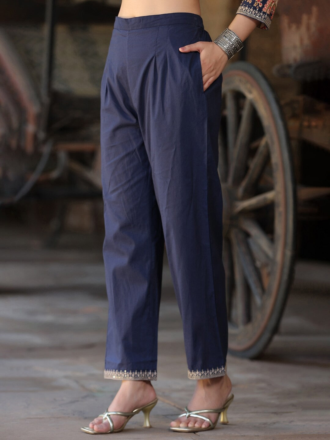 Paisley Printed Regular Pure Cotton Kurta with Trousers & With Dupatta