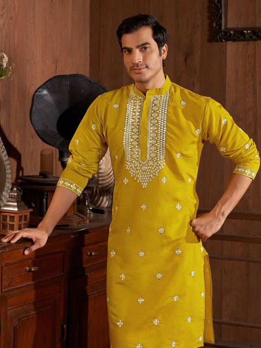 Embroidered Mandarin Collar Kurta & Pyjamas