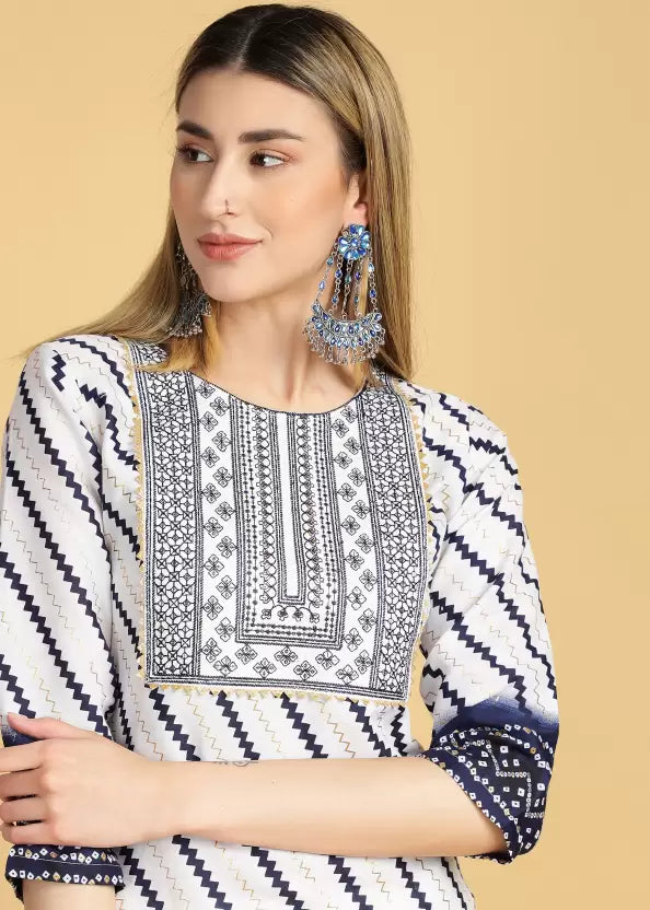Women White Cotton Blend Kurta and Pant Set