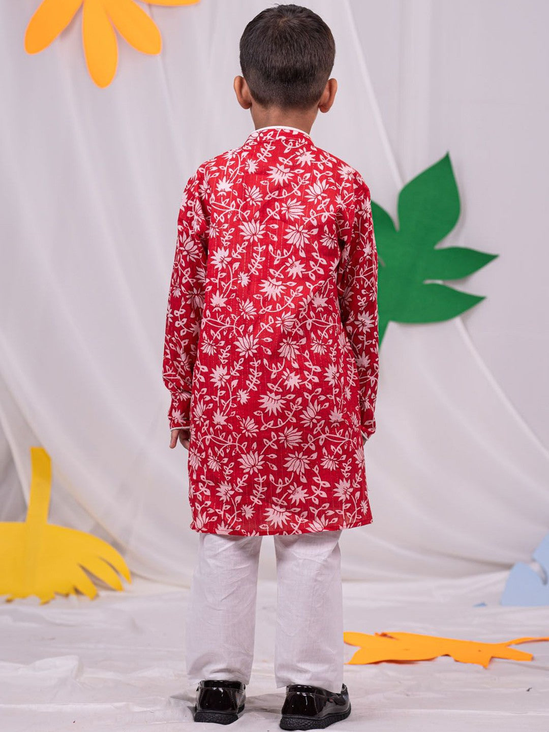 Boys Floral Printed Mandarin Collar Pure Cotton Straight Kurta With Pyjamas