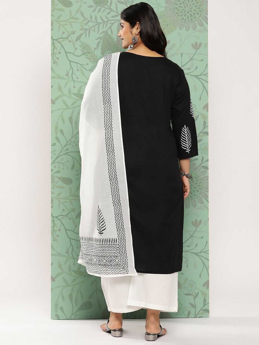 Plus Size Ethnic Motifs Embroidered Pure Cotton Kurta with Palazzos & With Dupatta