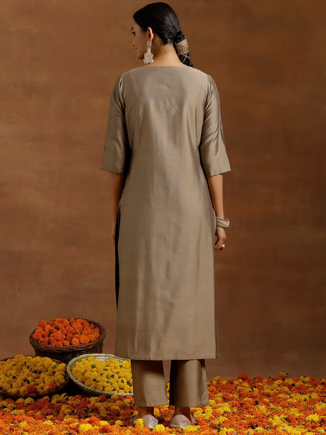 Ethnic Motifs Embroidered straight Sequinned Kurta with Trousers