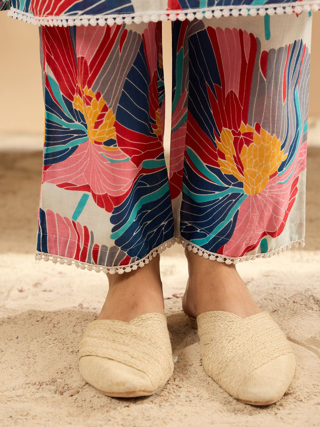 Women Printed Regular Pure Cotton Kurta with Trousers
