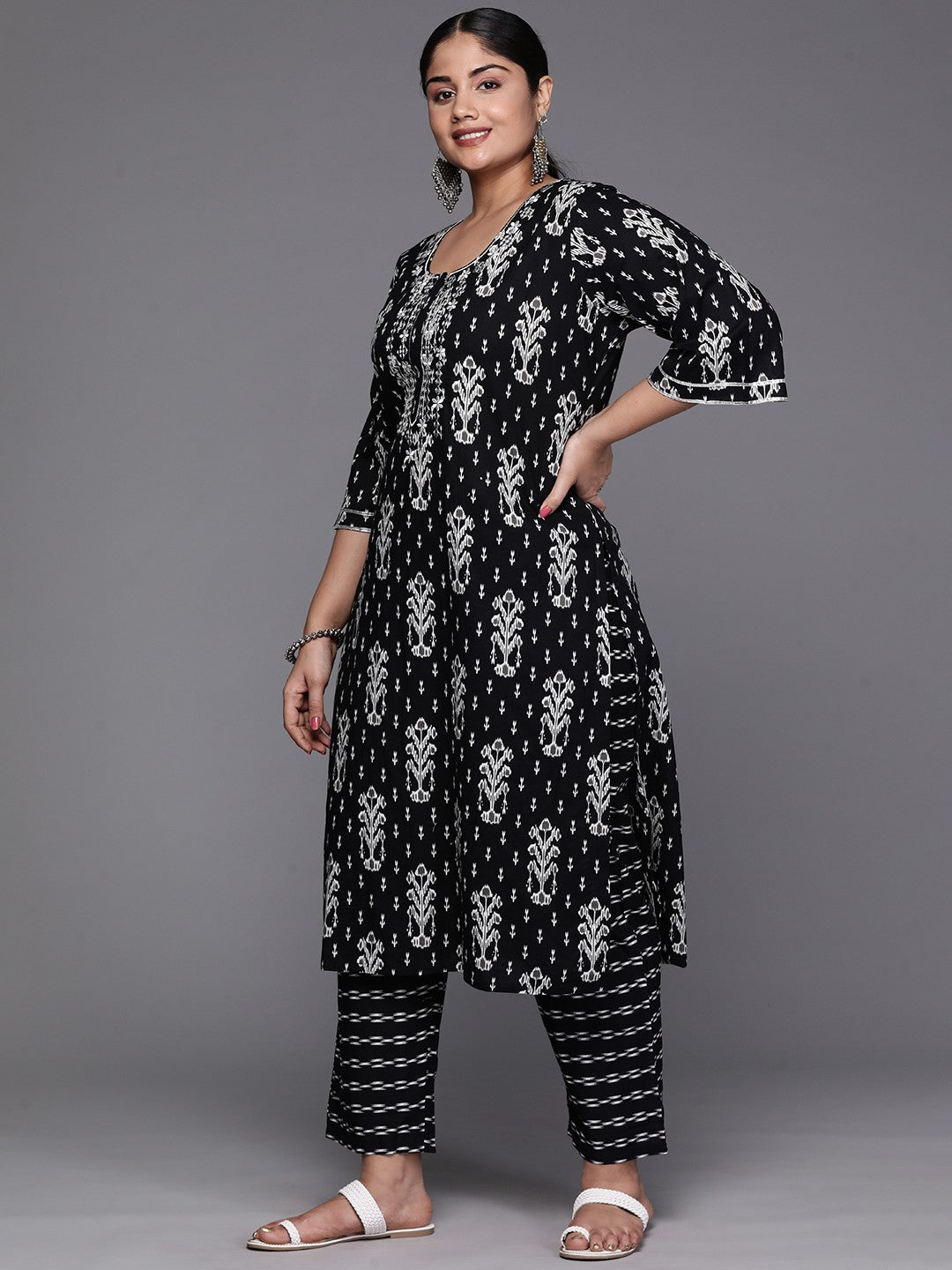 Women Plus Size Mirror Work Kurta with Trousers & With Dupatta