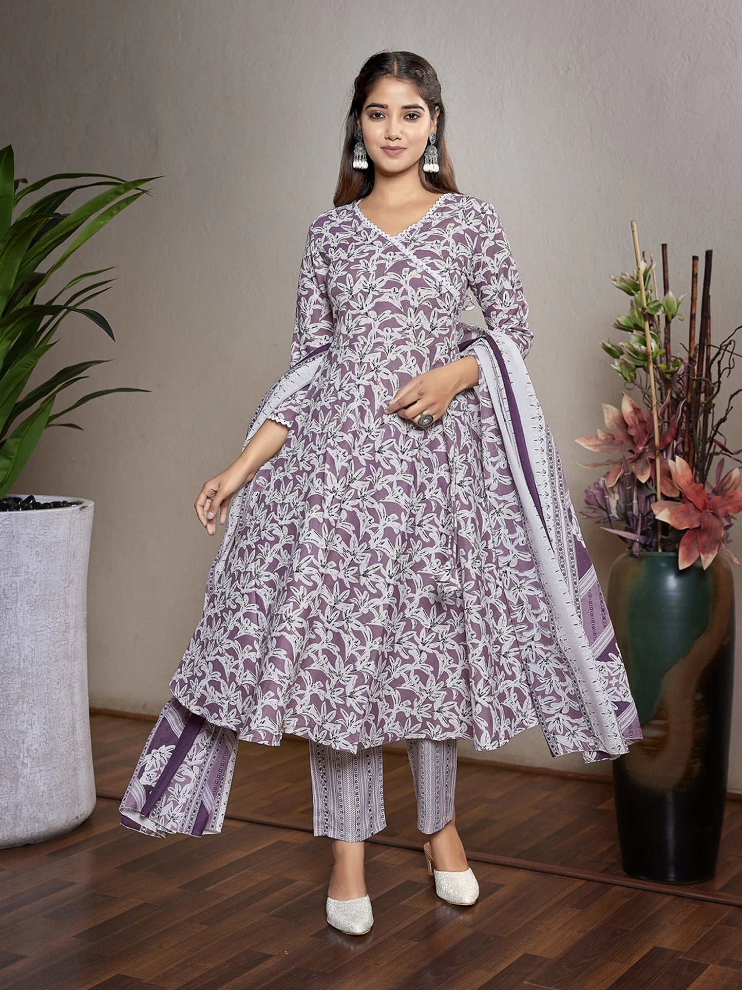 Women Purple Cotton Blend Kurta Pant Dupatta Set